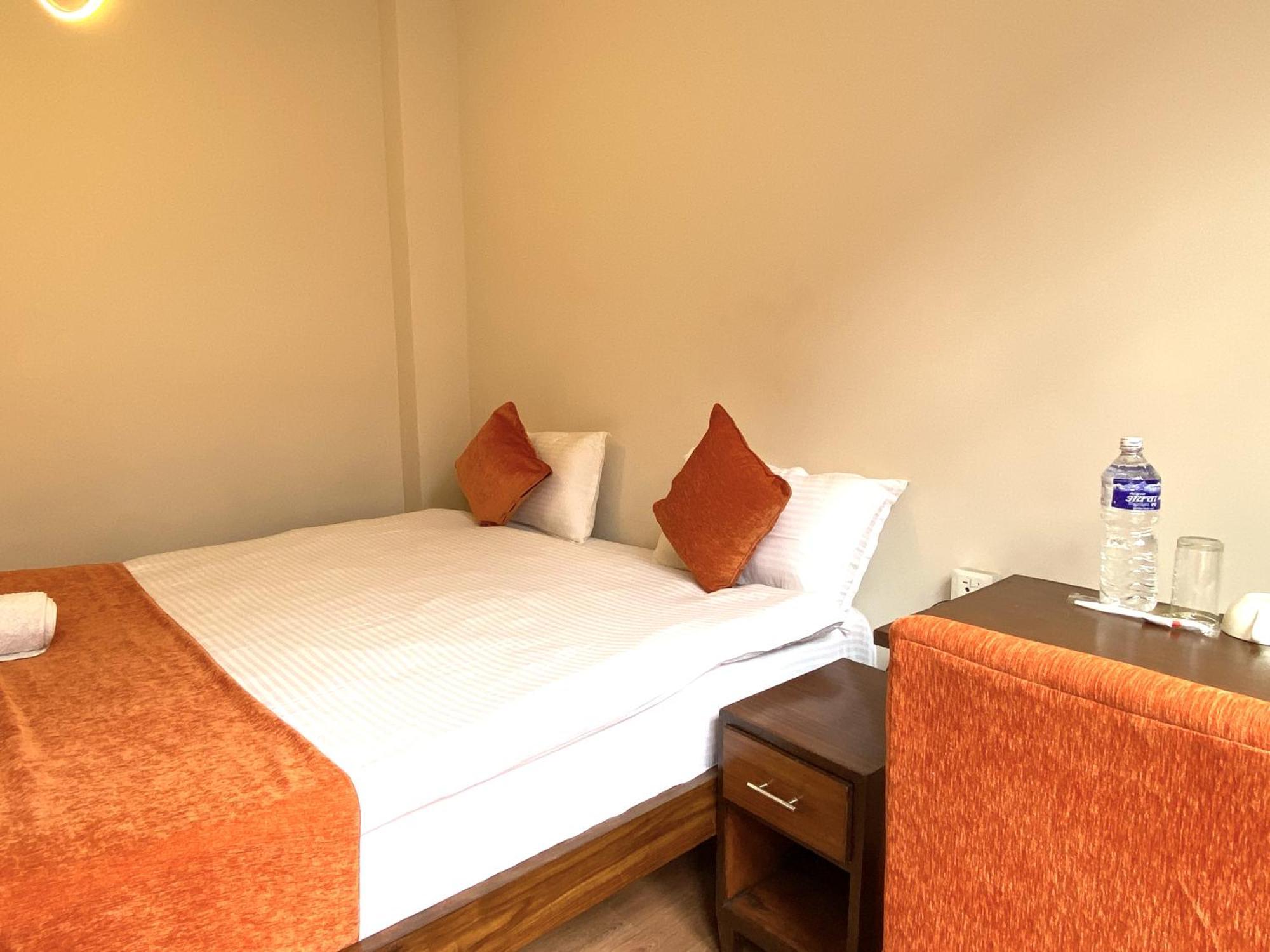 Hotel Pala Катманду Екстериор снимка