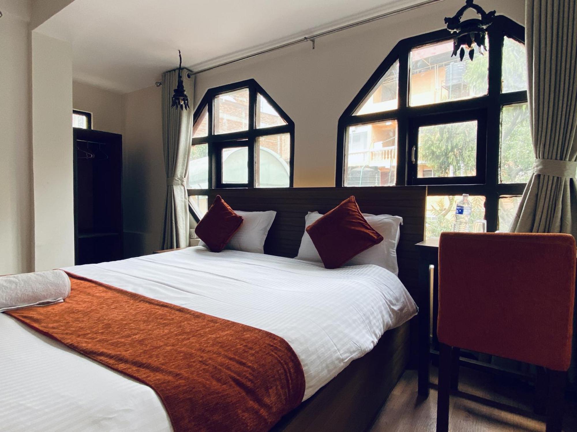 Hotel Pala Катманду Екстериор снимка