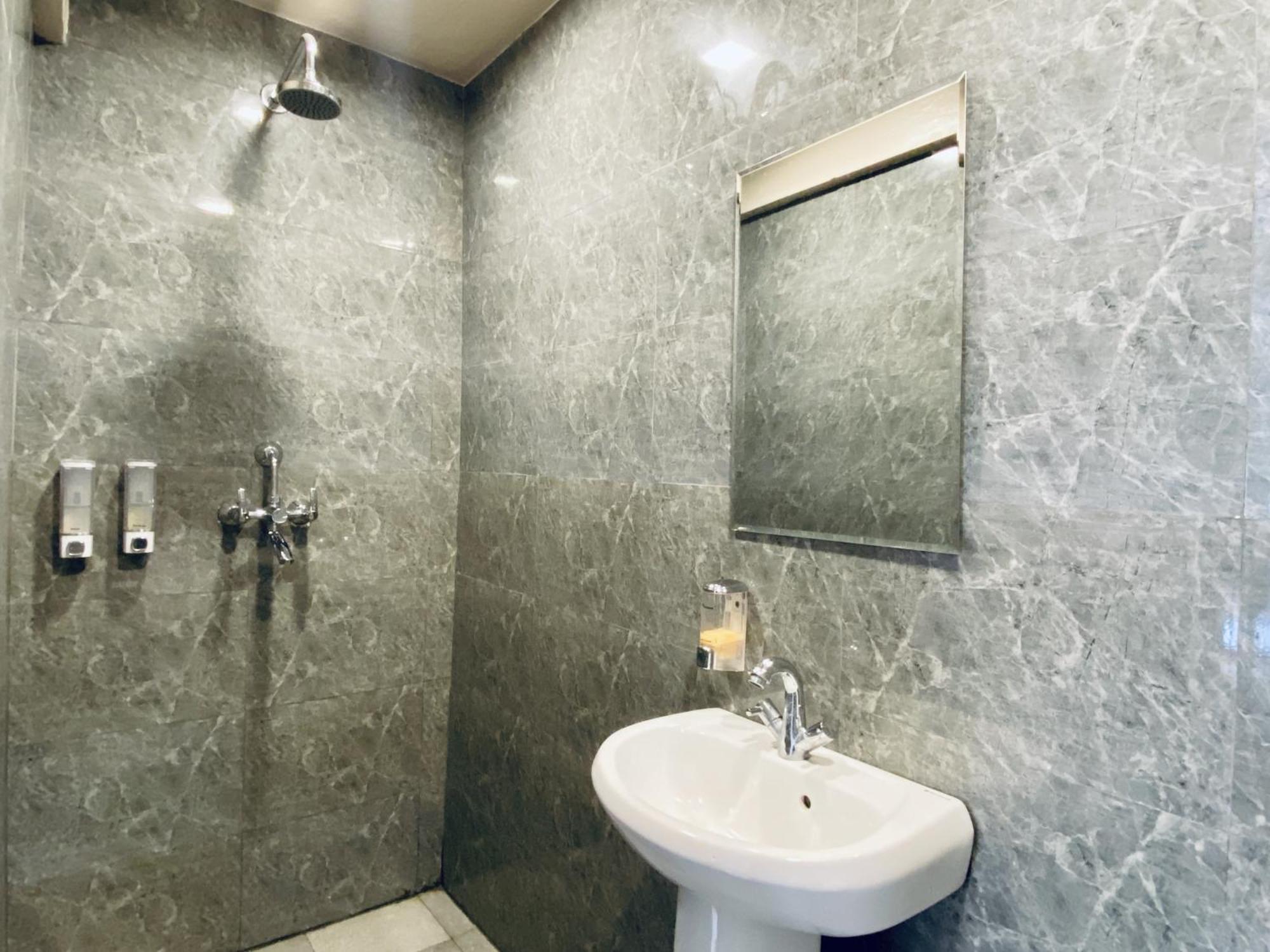 Hotel Pala Катманду Екстериор снимка