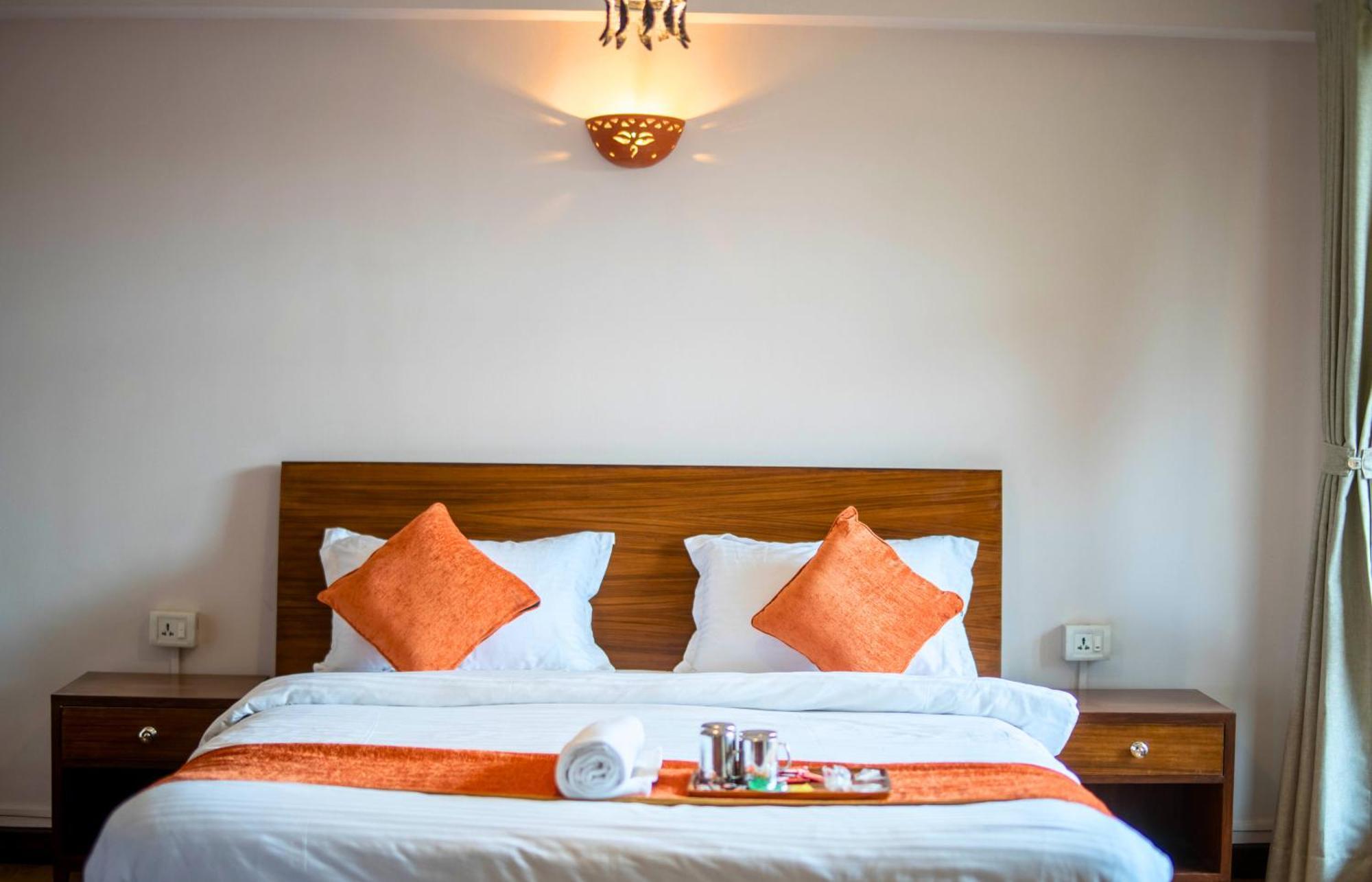 Hotel Pala Катманду Екстериор снимка